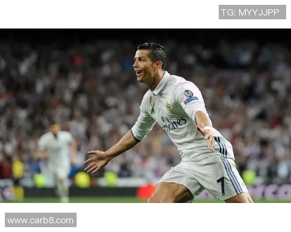 足球明星青春的流逝与回忆：追忆那些曾经的辉煌岁月